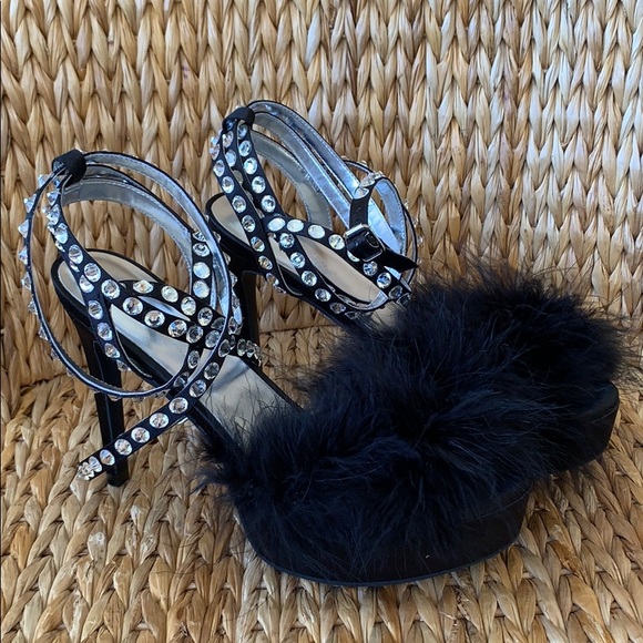 Sugar Thrillz Marabou & Rhinestone Platforms 9M - Picture 1 of 10